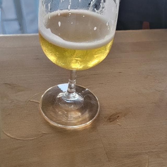 Howzit Brewing — Honolulu, Oahu // 4.4/5